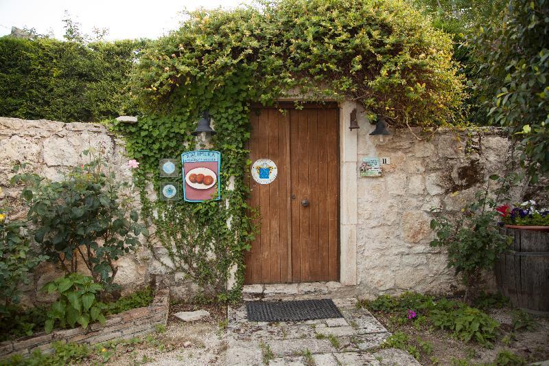 Kalimera Archanes Village Iraklio Eksteriør bilde